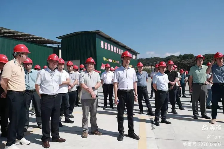 金秋初至喜迎全省高速公路路面施工標(biāo)準(zhǔn)化宣貫及經(jīng)驗交流觀摩會